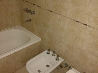 Foto 8 de Departamento  en alquiler en Lomas de Zamora con cochera