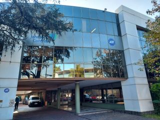 Foto 1 de Alquiler de oficina de 135 m2 en San Isidro