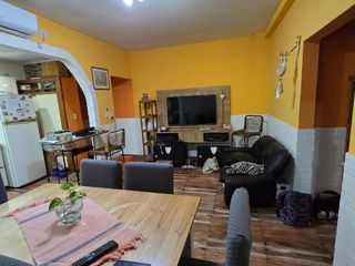 Foto 4 de PH en venta - 1 Dormitorio 1 Baño - Ramos Mejía