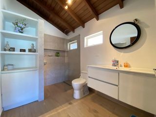 Foto 4 de Tumbaco, Casa  Amoblada o sin amoblar en Renta, 350m2, 5 Habitaciones