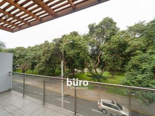 Foto 30 de HERMOSA CASA EN ALQUILER CON JARDIN FRENTE AL PARQUE ROSEVELT EN SAN ISIDRO