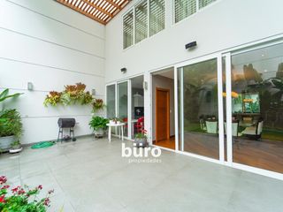 Foto 15 de HERMOSA CASA EN ALQUILER CON JARDIN FRENTE AL PARQUE ROSEVELT EN SAN ISIDRO