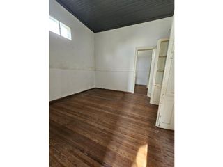 Foto 5 de CASA ANTIGUA EN VENTA