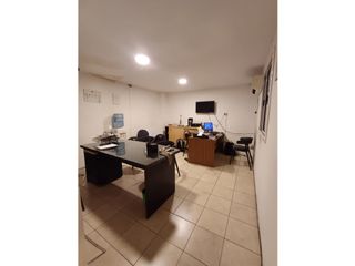 Foto 2 de INKASA INMOBILIARIA - ALQUILA GALPON EN CIUDAD