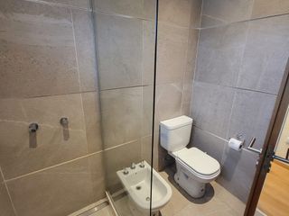 Foto 9 de Departamento en alquiler de 1 dormitorio c/ cochera en Naposta