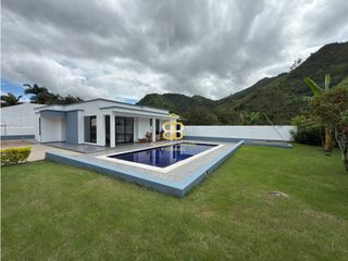 Foto 1 de SE VENDE CASA EN LA VEGA VEREDA UCRANIA BAJA