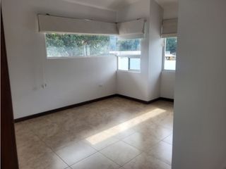 Foto 9 de Lumbisi, Casa en Renta, 220m2, 3 Habitaciones