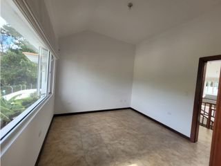 Foto 3 de Lumbisi, Casa en Renta, 220m2, 3 Habitaciones