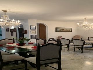Foto 2 de En Venta Casa De Tres Pisos, En Cali, Colombia. Barrio Ciudad Jardin