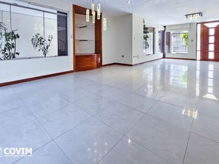 Foto 1 de En Alquiler Casa en Cayma – Urb. Valle Escondido