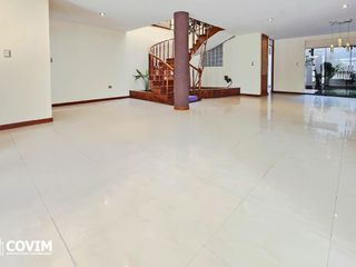 Foto 3 de En Alquiler Casa en Cayma – Urb. Valle Escondido