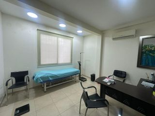 Foto 10 de VENTA CENTRO MÉDICO URDESA CENTRAL (CMC)