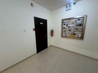 Foto 6 de VENTA CENTRO MÉDICO URDESA CENTRAL (CMC)