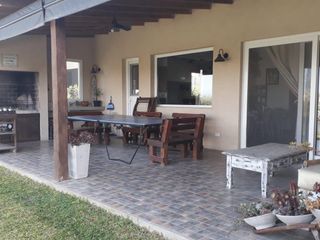 Foto 5 de Casa en venta al lago en El Naudir