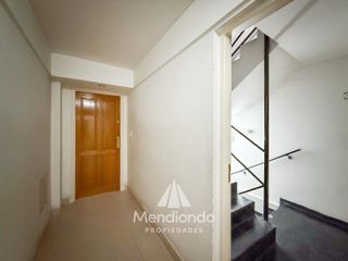 Foto 10 de EXCELENTE 4 AMB CON COCHERA DOBLE ZONA ALDREY