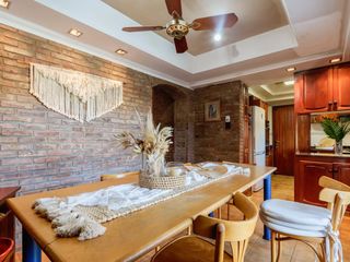 Foto 7 de Casa en venta barrio alberdi 3 dormitorios cochera jardin pileta parrilla luminoso