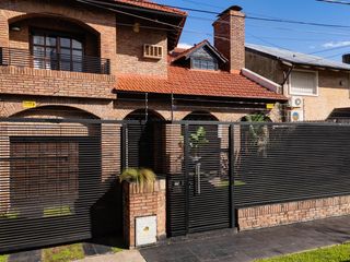 Foto 42 de Casa en venta barrio alberdi 3 dormitorios cochera jardin pileta parrilla luminoso