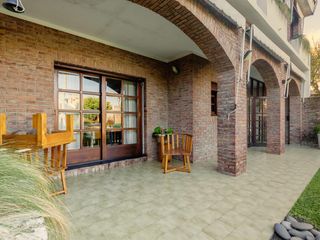 Foto 33 de Casa en venta barrio alberdi 3 dormitorios cochera jardin pileta parrilla luminoso