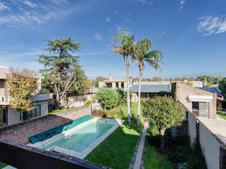 Foto 17 de Casa en venta barrio alberdi 3 dormitorios cochera jardin pileta parrilla luminoso