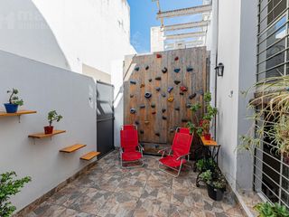 Foto 2 de Venta. Ph. Villa Urquiza. 2 ambientes. con patio.