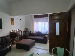 Foto 2 de Venta Casa   Local Comercial - Apto Desarrollo - Neuquén Capital