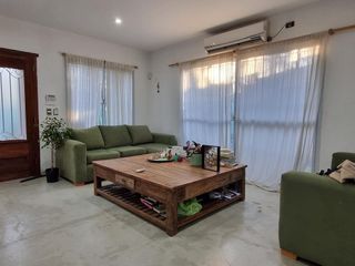 Foto 2 de Casa en Venta 4 ambientes con Jardín en Maschwitz