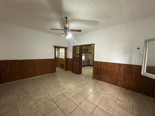 Foto 1 de Casa con patio - Azcuénaga