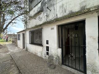 Foto 2 de Casa con patio - Azcuénaga