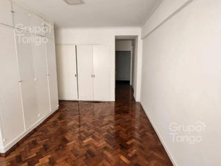 Foto 1 de Venta Departamento Monoambiente en Recoleta Apto Crédito