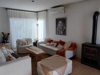 Foto 17 de Venta Casa a La Laguna en El Naudir Escobar EC