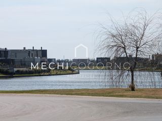 Foto 15 de Casa en venta de 4 dormitorios en Carpinchos, Nordelta