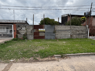 Foto 1 de Terreno en alquiler de 625m2 ubicado en Necochea 1325