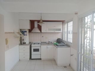 Foto 3 de ALQUILER CASA DUPLEX EN GUAYMALLEN - SEMIPRIVADO