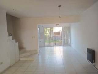 Foto 1 de ALQUILER CASA DUPLEX EN GUAYMALLEN - SEMIPRIVADO