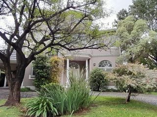 Foto 1 de Casa 5 amb y dep  Venta Barrio La Colina - Pacheco
