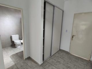 Foto 13 de Monoambiente en Alquiler con Balcón y Parrilla