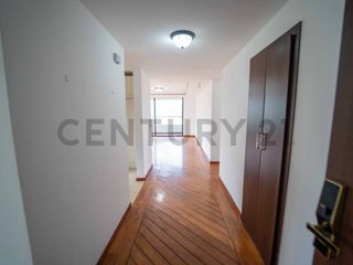 Foto 4 de En Alquiler Departamento con Balcón Urb. Floresta de Carcelen