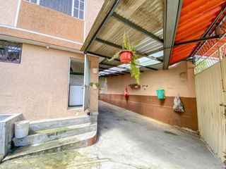 Foto 13 de SE VENDE CASA COMERCIAL- NUEVOS HORIZONTES -642 M2  U$S 190.000