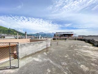 Foto 8 de SE VENDE CASA COMERCIAL- NUEVOS HORIZONTES -642 M2  U$S 190.000