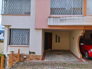 Foto 6 de CASA EN VENTA EN CONJUNTO  97 m2 SECTOR NORTE DE QUITO