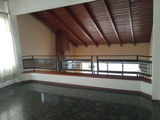 Foto 12 de Casa Comercial Av. Ilaló, con dos frentes