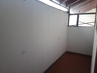 Foto 7 de Casa Comercial Av. Ilaló, con dos frentes