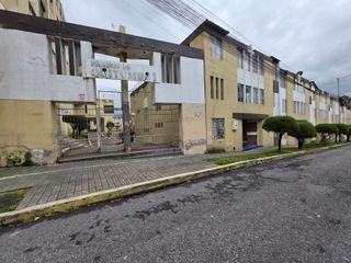 Foto 3 de Casa en Venta 115m2 Sector Quitumbe 3 Dormitorios
