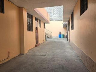 Foto 7 de CASA EN VENTA 437m2 3 DEPARTAMENTOS LOCAL COMERCIAL SECTOR QUITUMBE
