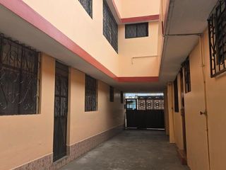 Foto 5 de CASA EN VENTA 437m2 3 DEPARTAMENTOS LOCAL COMERCIAL SECTOR QUITUMBE