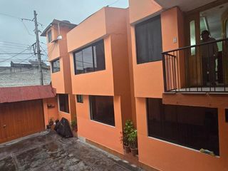Foto 3 de BILOXI CASA EN VENTA 308m2 3 DEPARTAMENTOS