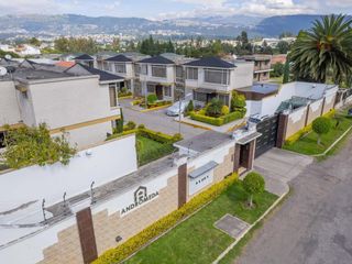 Foto 24 de VENTA EN CONJUNTO DE CASA EN MIRASIERRA 214m2