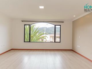 Foto 12 de Casa en venta en Challuabamba
