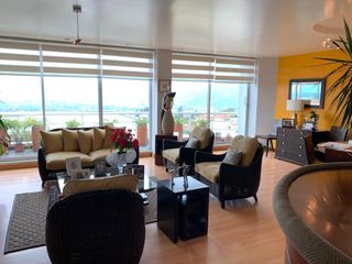 Foto 1 de VENTA CASA 310,73m2 BALCONES TERRAZA PATIO EN MIRAVALLE