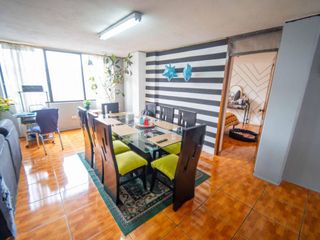 Foto 11 de EDIFICIO EN VENTA AL  SUR DE QUITO 662m2 CON LOCALES COMERCIALES